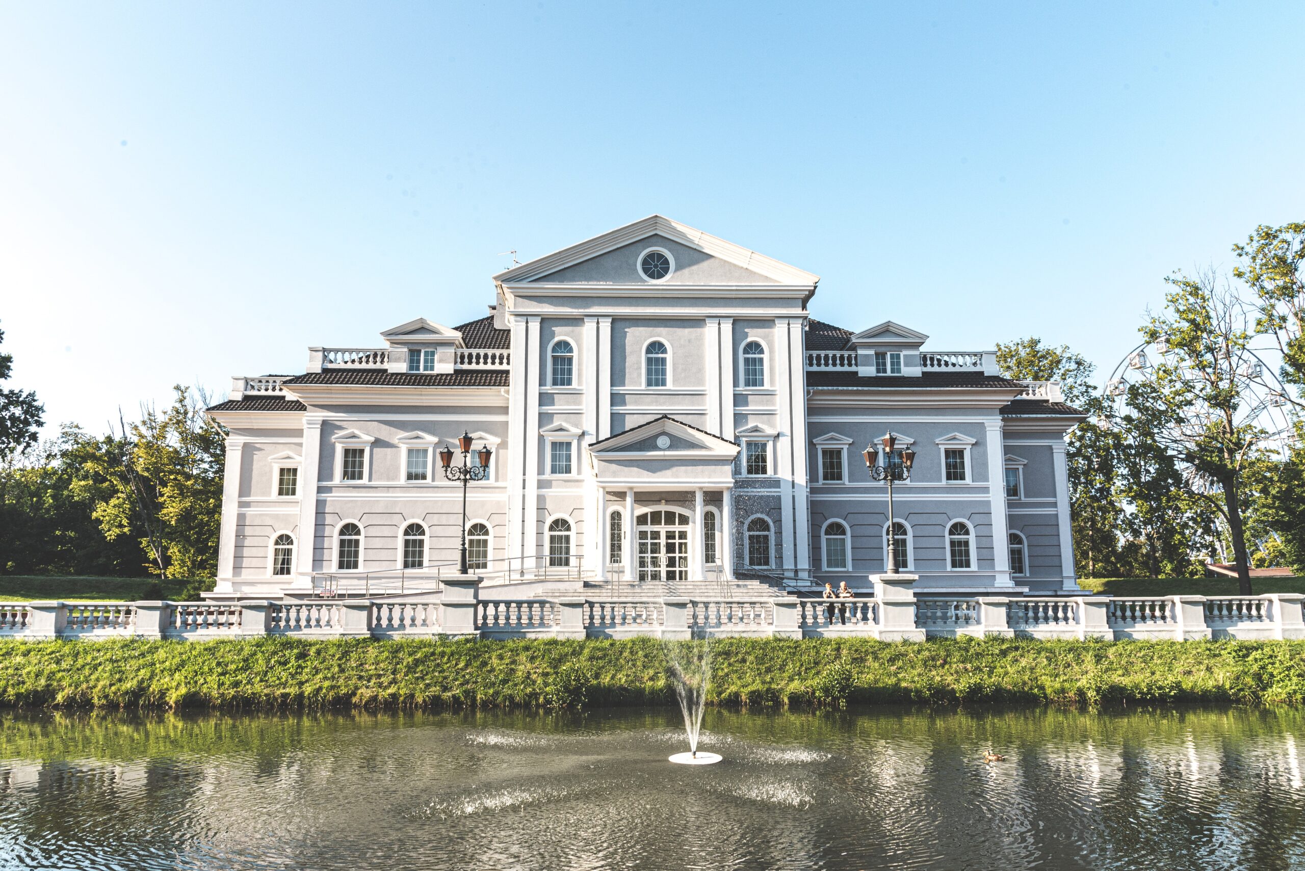 Mansion with Lake